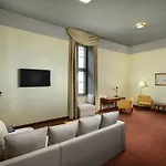 فندق Mercure Magyar Kiraly 4*