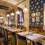 Hotel Mercure Magyar Kiraly 4*