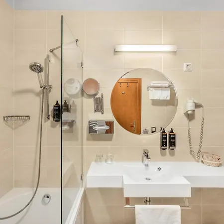 Mercure Magyar Kiraly Hotel