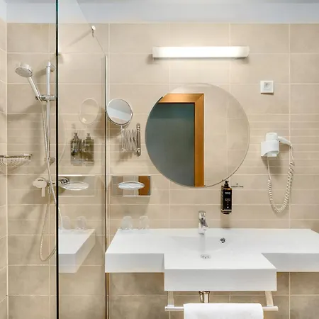Mercure Magyar Kiraly فندق Székesfehérvár