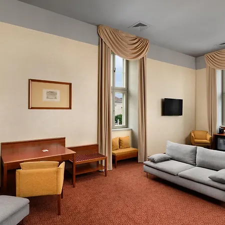 Mercure Magyar Kiraly Hotell 4*