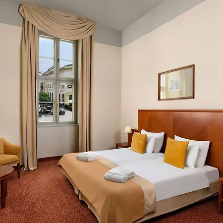 Hotel Mercure Magyar Kiraly 4*