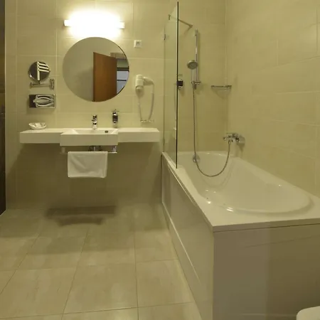 Mercure Magyar Kiraly Hotel Szekesfehervar