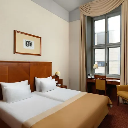 Mercure Magyar Kiraly Hotel 4*