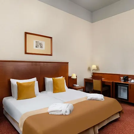 Mercure Magyar Kiraly ホテル セーケシュフェヘールヴァール