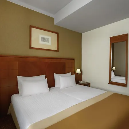 ホテル Mercure Magyar Kiraly セーケシュフェヘールヴァール