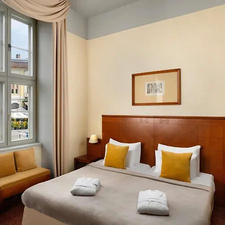 Mercure Magyar Kiraly ホテル セーケシュフェヘールヴァール