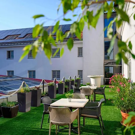 Mercure Magyar Kiraly Hotell 4*