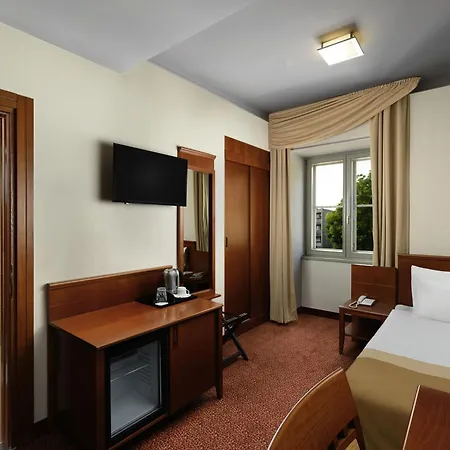 ホテル Mercure Magyar Kiraly セーケシュフェヘールヴァール