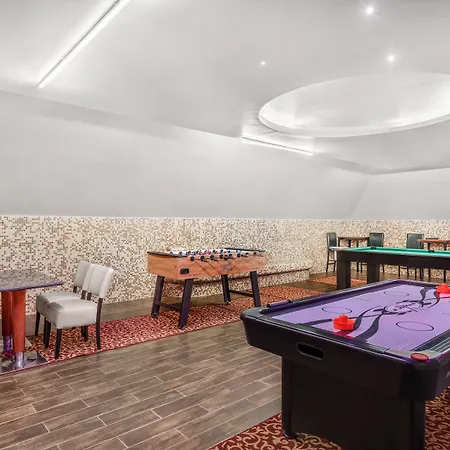 מלון Mercure Magyar Kiraly 4*