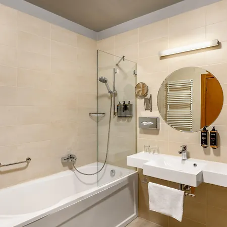 Mercure Magyar Kiraly 4*