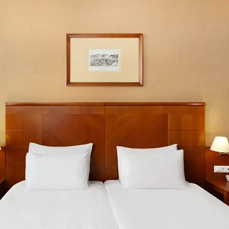 Mercure Magyar Kiraly ホテル セーケシュフェヘールヴァール