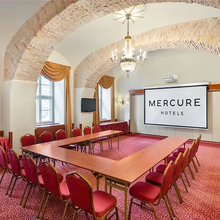 ホテル Mercure Magyar Kiraly セーケシュフェヘールヴァール