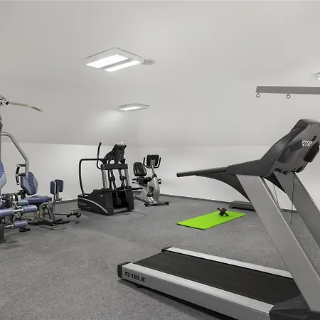 ホテル Mercure Magyar Kiraly セーケシュフェヘールヴァール