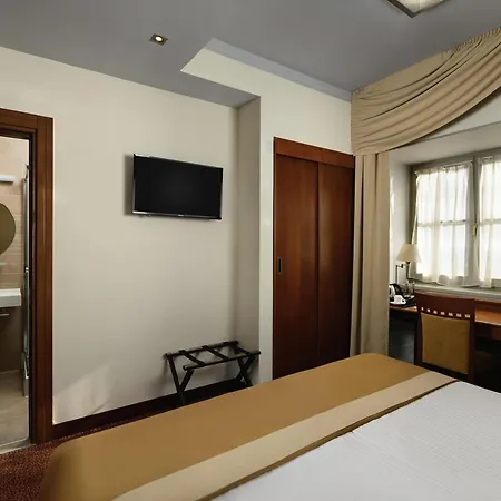 מלון Mercure Magyar Kiraly Székesfehérvár