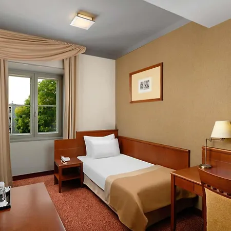 Hotel Mercure Magyar Kiraly 4*