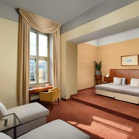 Mercure Magyar Kiraly מלון 4*