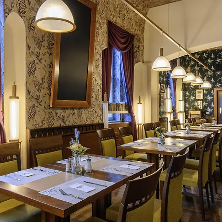 מלון Mercure Magyar Kiraly 4*