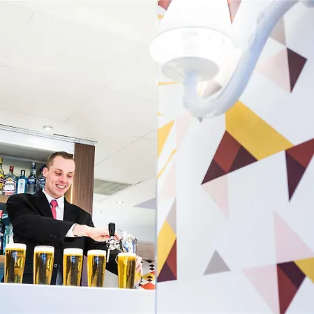 Отель Mercure Magyar Kiraly 4*