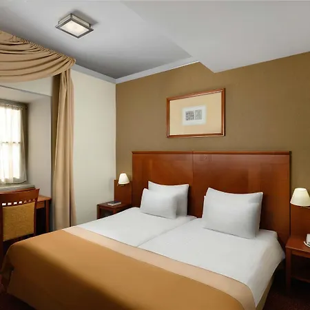 ホテル Mercure Magyar Kiraly セーケシュフェヘールヴァール