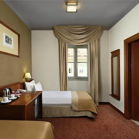 Mercure Magyar Kiraly 4* Секешфехервар