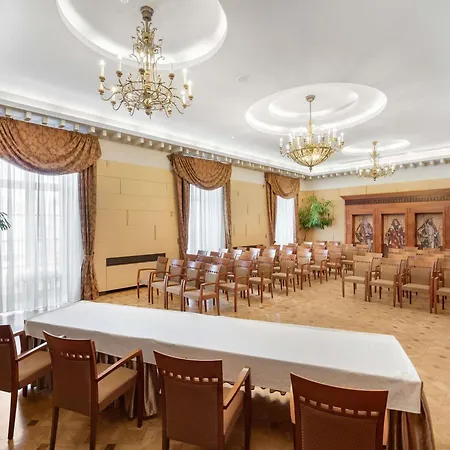 Mercure Magyar Kiraly ホテル 4*