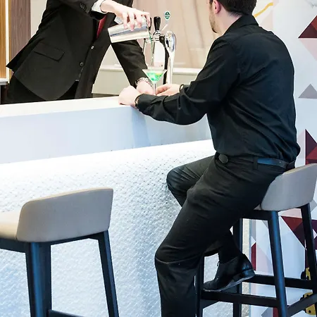 Mercure Magyar Kiraly ホテル セーケシュフェヘールヴァール