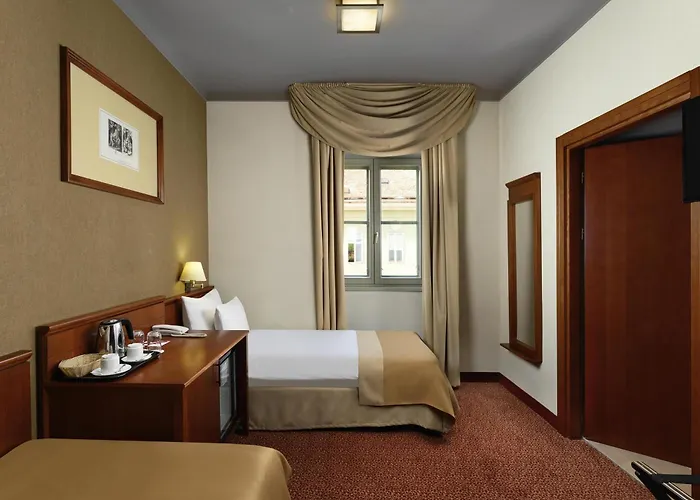 Mercure Magyar Kiraly 4*