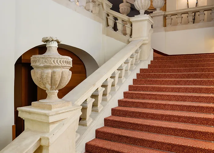 Mercure Magyar Kiraly Otel İstolni Belgrad