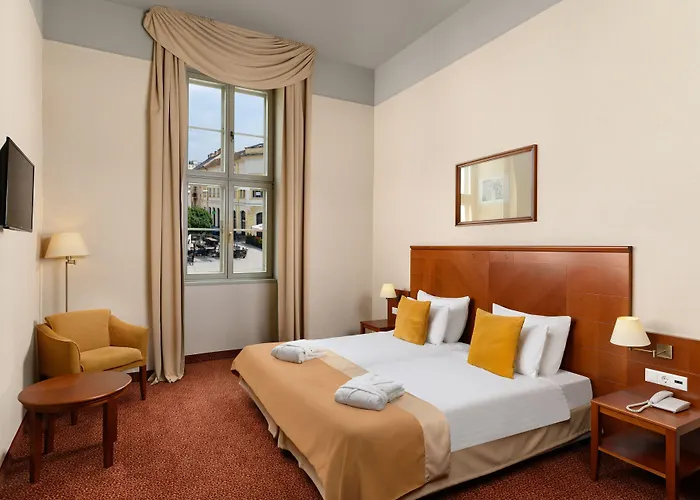 Mercure Magyar Kiraly 4*