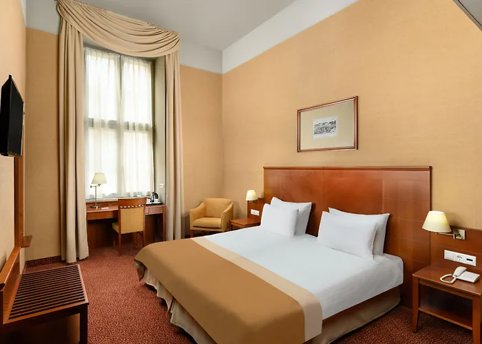 Hotel Mercure Magyar Kiraly 4*