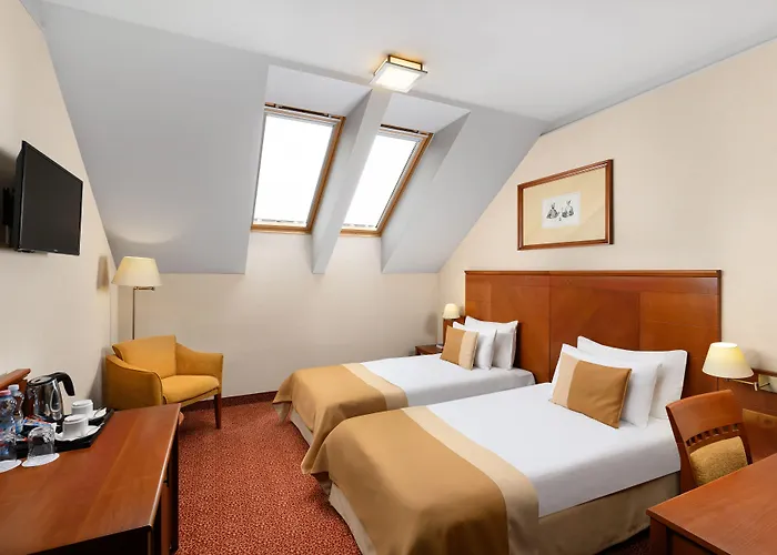 מלון Mercure Magyar Kiraly 4*