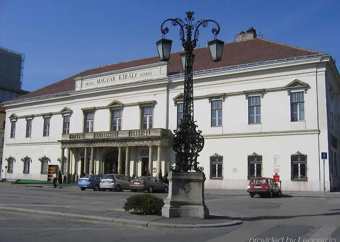 Ξενοδοχείο Mercure Magyar Kiraly 4*